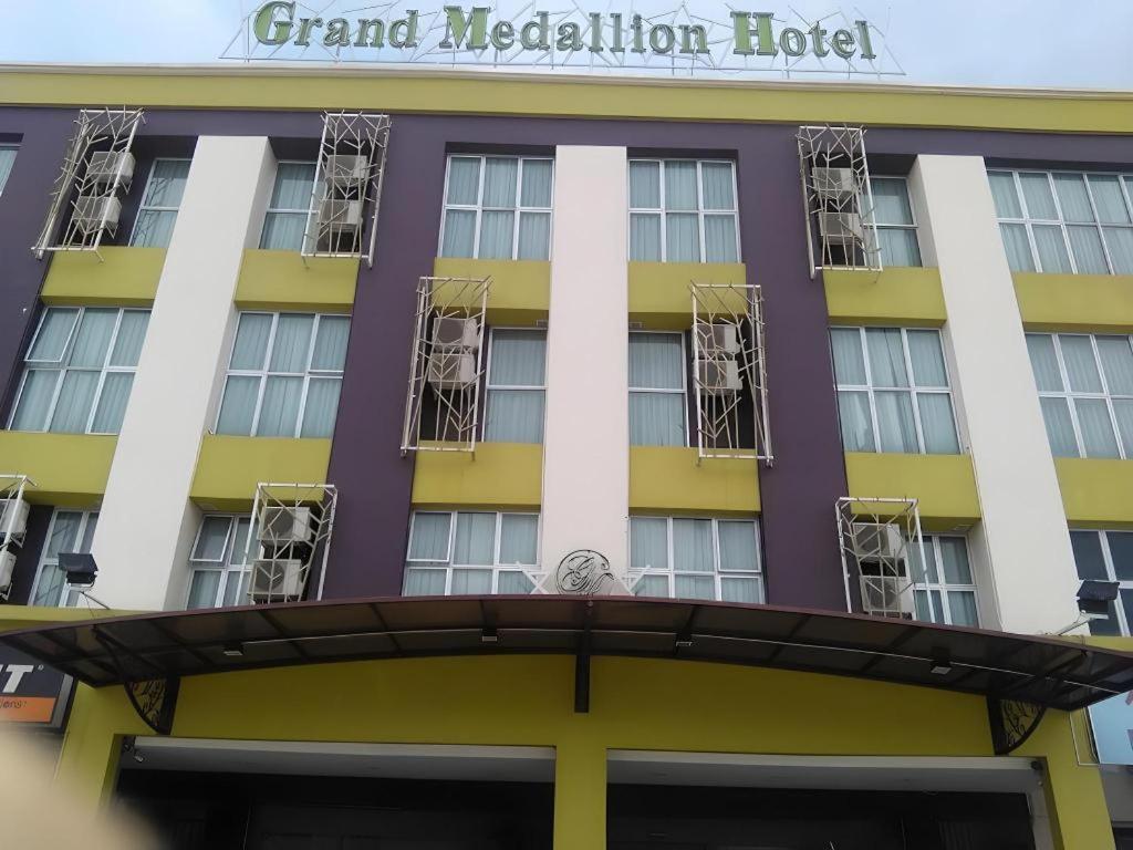 Grand Medallion Hotel Kuching Exteriér fotografie
